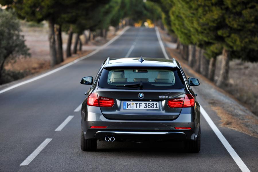  BMW 330d Touring Modern Line 2012 года  (фото 17 из 31)